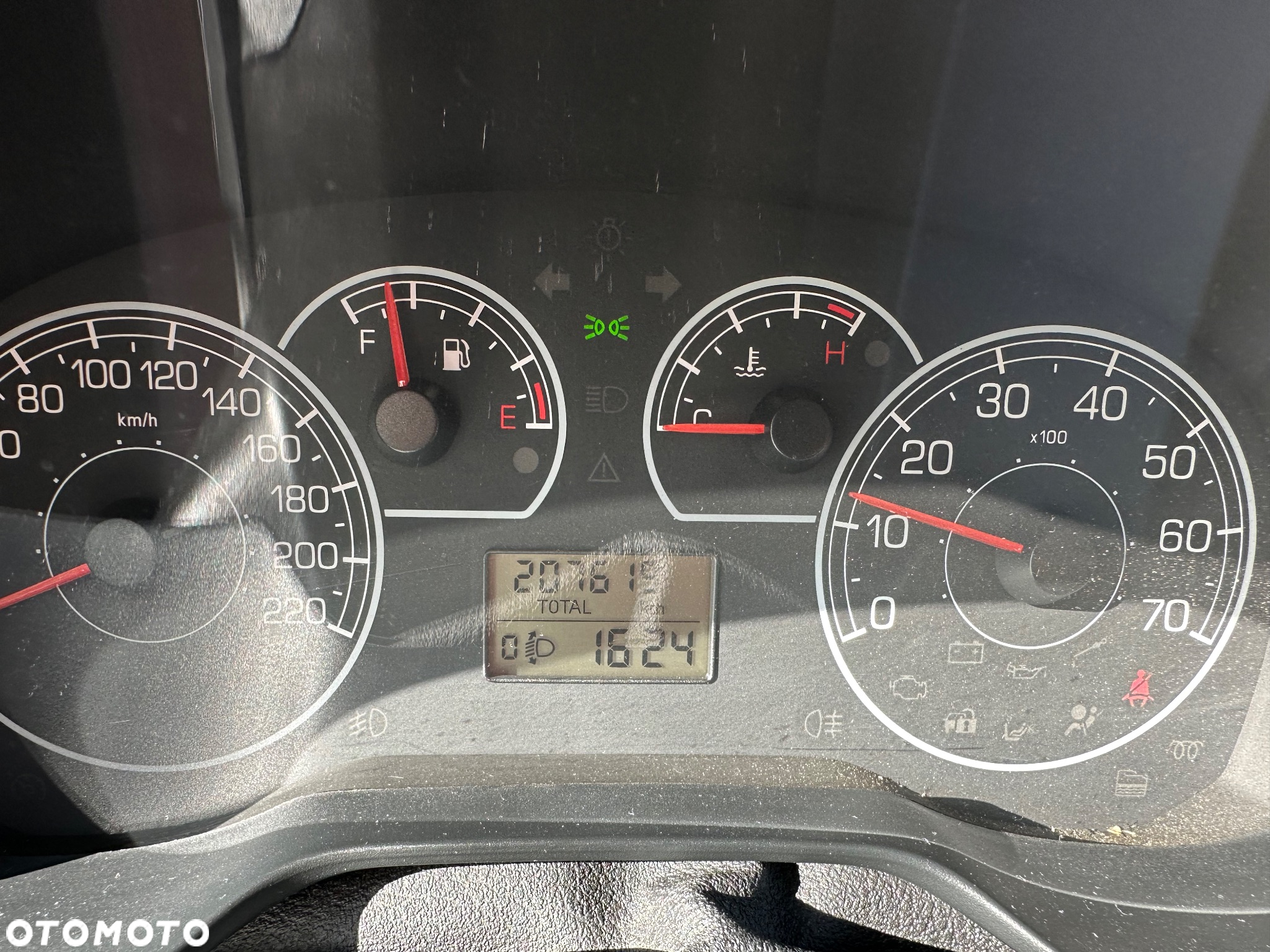Fiat Grande Punto - 8
