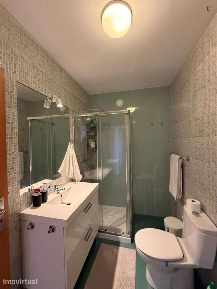 Quarto - localizado em Ramalde Porto - Grande imagem: 3/18