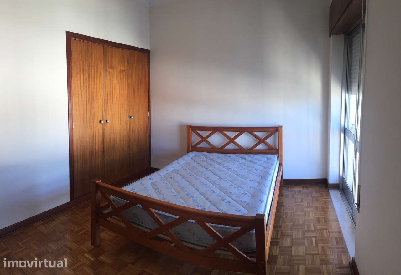 T2 Mobilado e Equipado - Centro da Cidade - Viseu - Grande imagem: 4/6