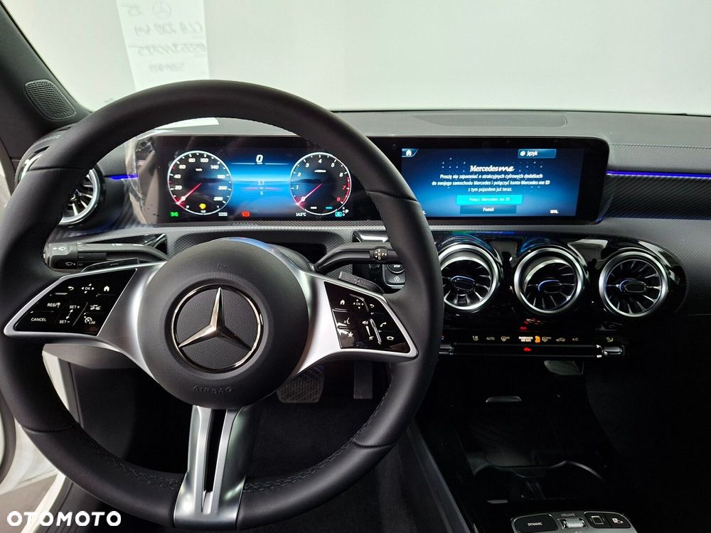 Mercedes-Benz CLA - 11