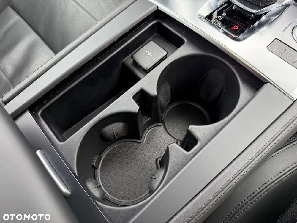 Jaguar F-Pace P550 AWD SVR - 9