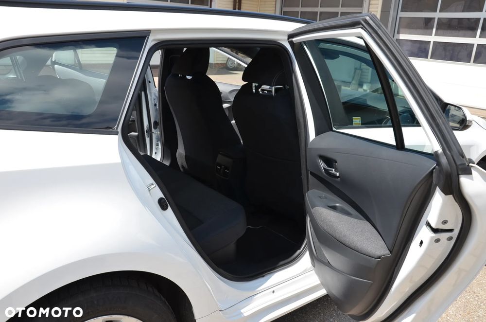 Toyota Corolla 1.8 Hybrid Executive - 9