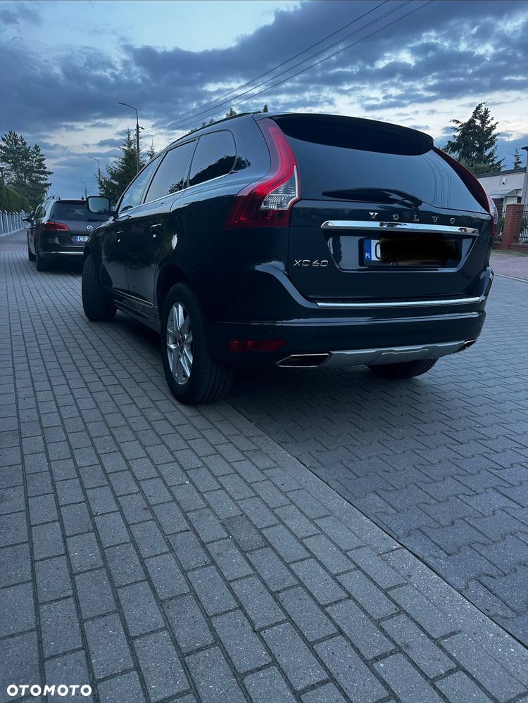 Volvo XC 60 D4 Momentum Pro - 16
