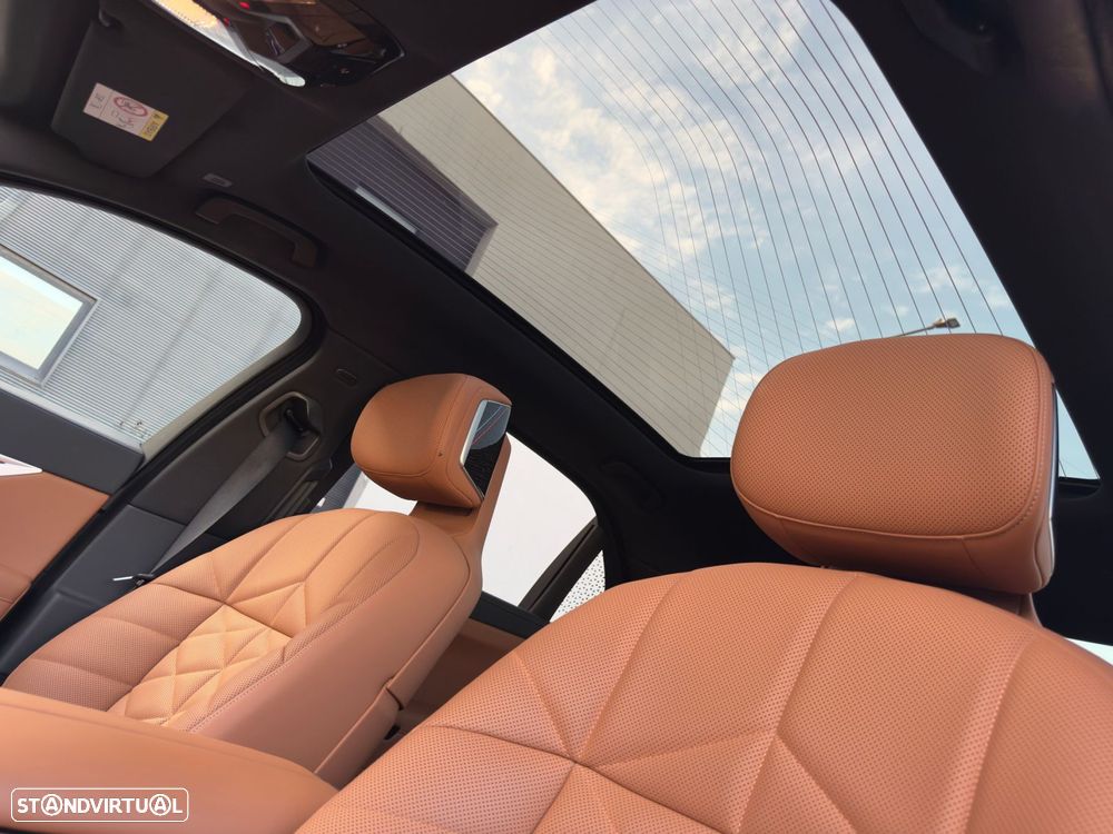 BMW 750 - 22