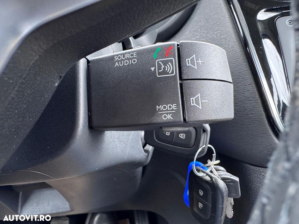 Dacia Lodgy 1.5 Blue dCi Laureate - 21