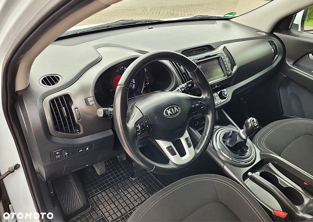Kia Sportage - 16