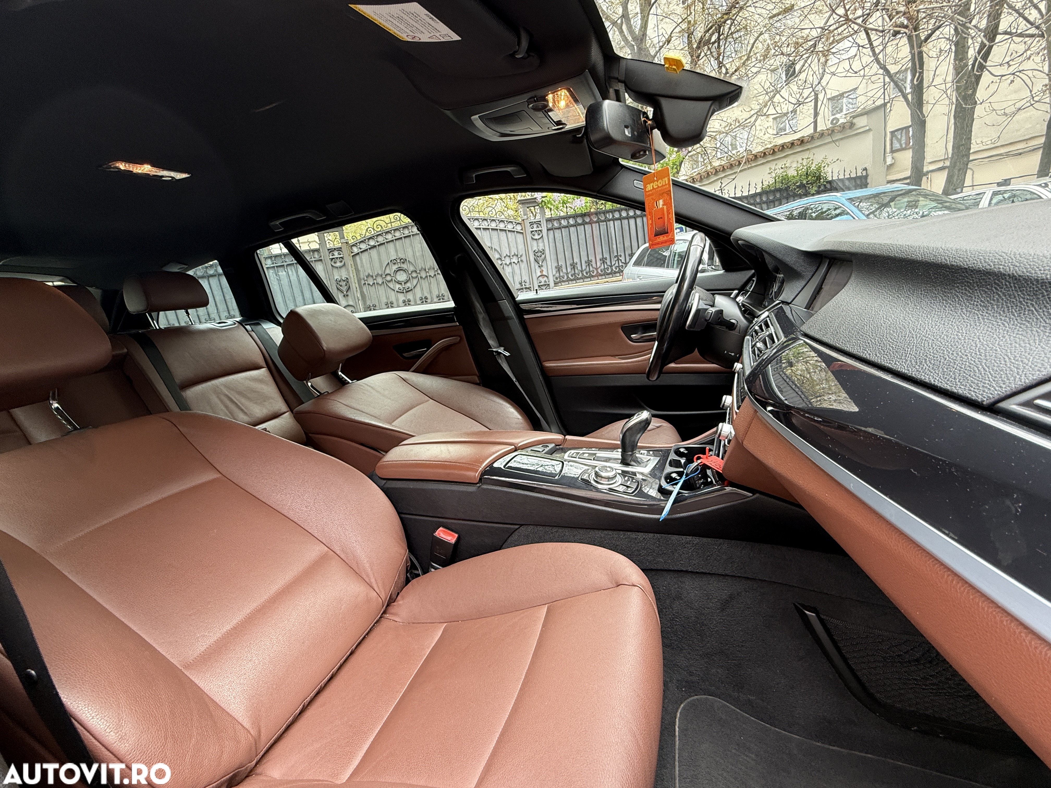 BMW Seria 5 525d xDrive Touring Aut. - 10