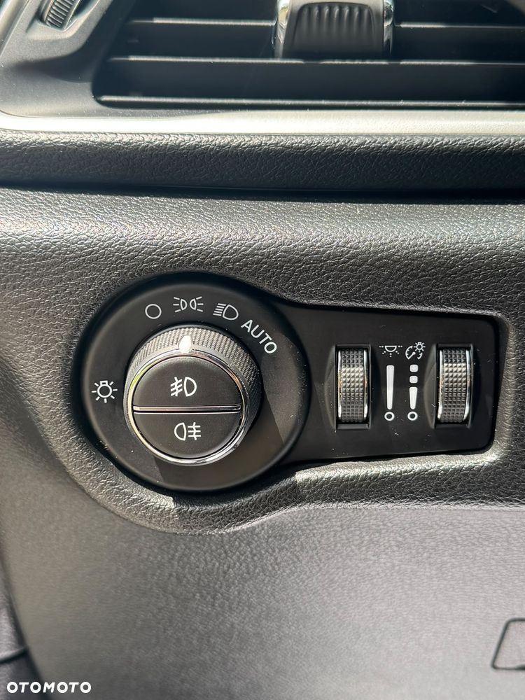 Chrysler Pacifica - 20