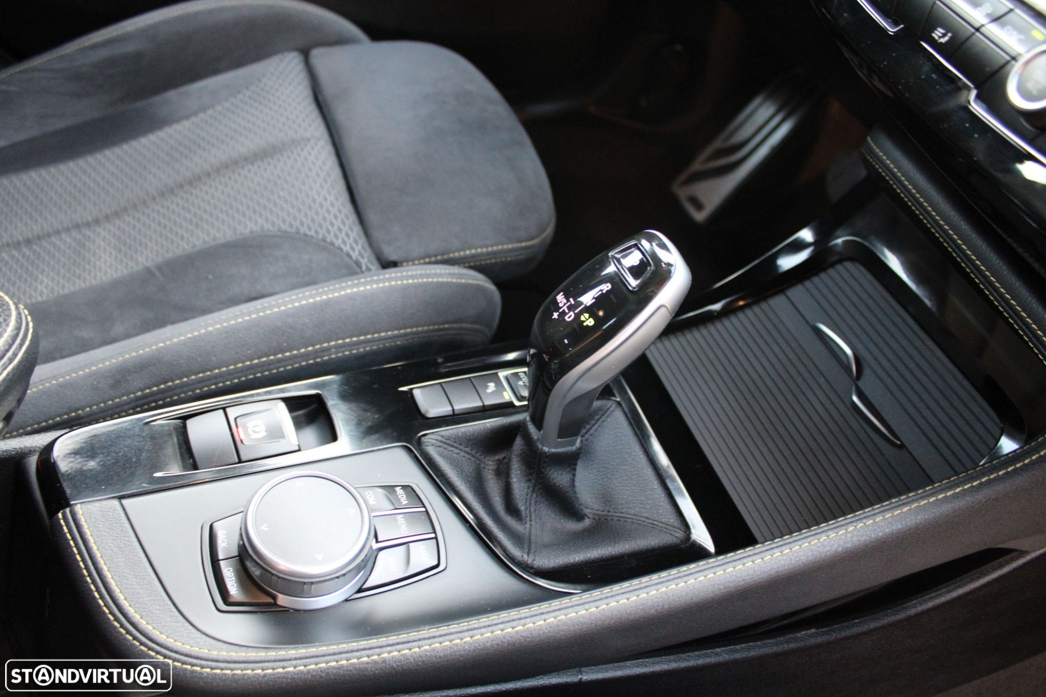 BMW X2 18 d sDrive Auto Pack M - 14