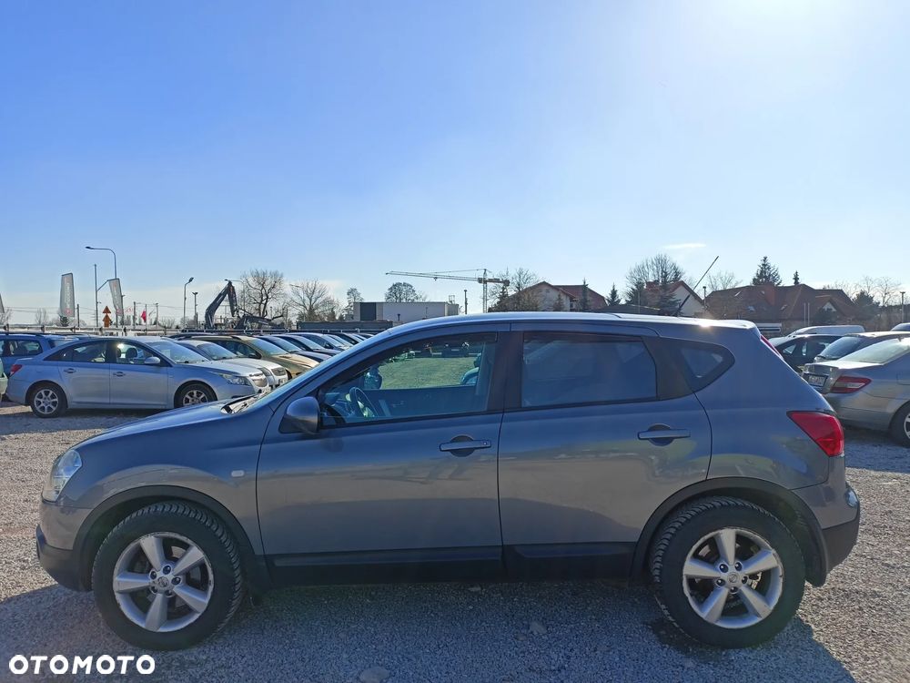 Nissan Qashqai - 2