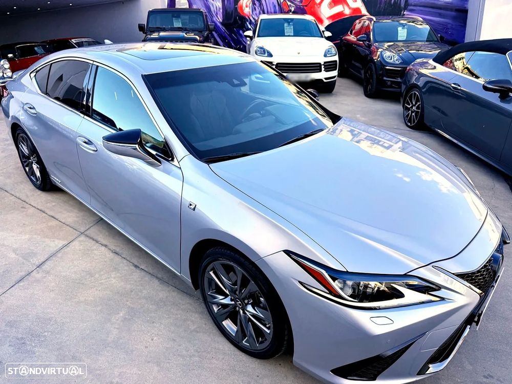 Lexus ES 300h - 43