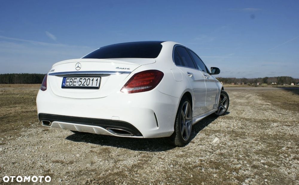Mercedes-Benz Klasa C 300 9G-TRONIC - 3