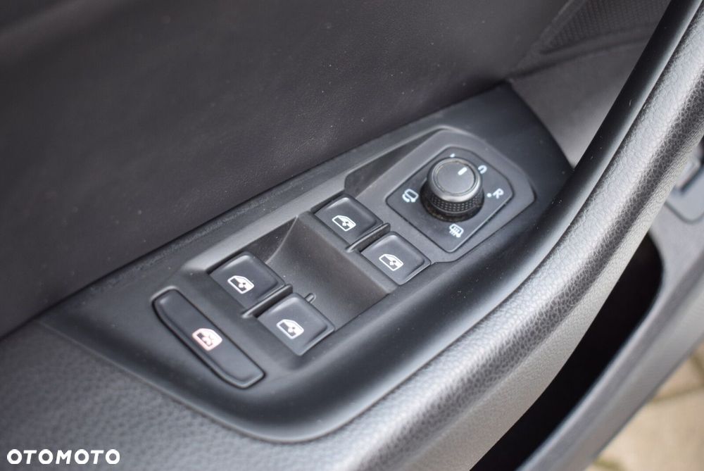 Volkswagen Arteon 2.0 TDI Bi-Turbo SCR 4Mot R-Line DSG - 12