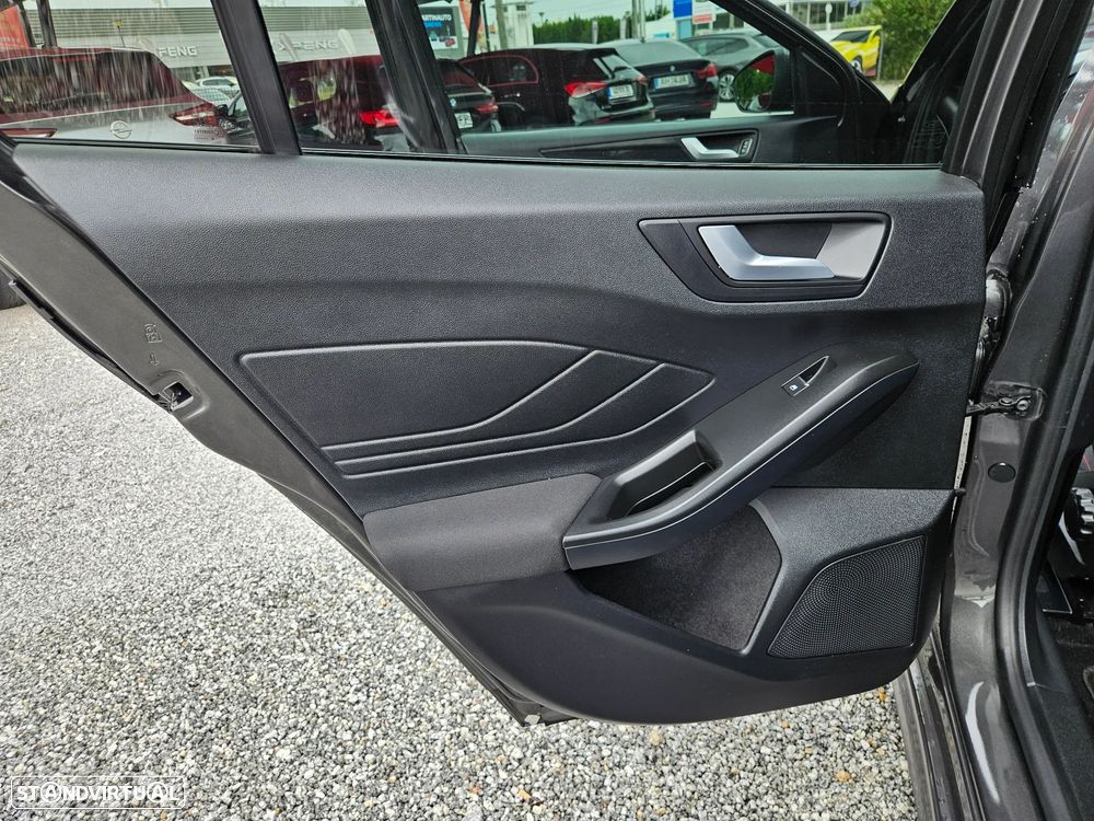 Ford Focus SW 1.0 EcoBoost MHEV ST-Line - 42