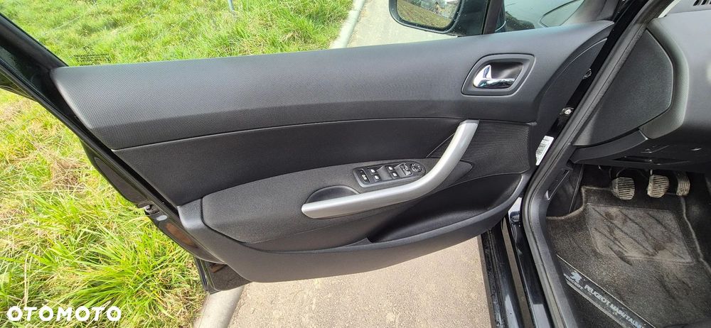 Peugeot 308 HDi FAP 140 Family - 9