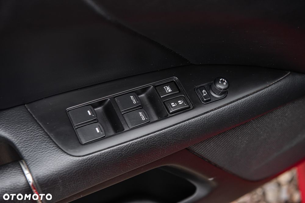 Suzuki Kizashi 2.4 Sport - 10