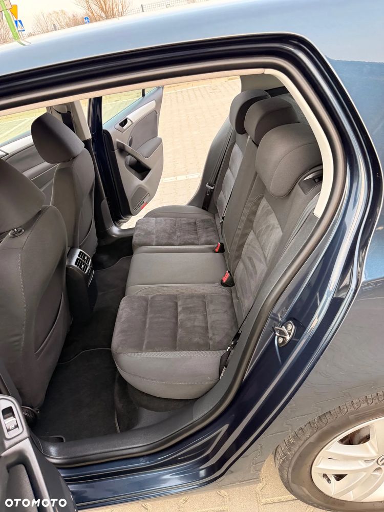 Volkswagen Golf 1.6 TDI Highline - 13