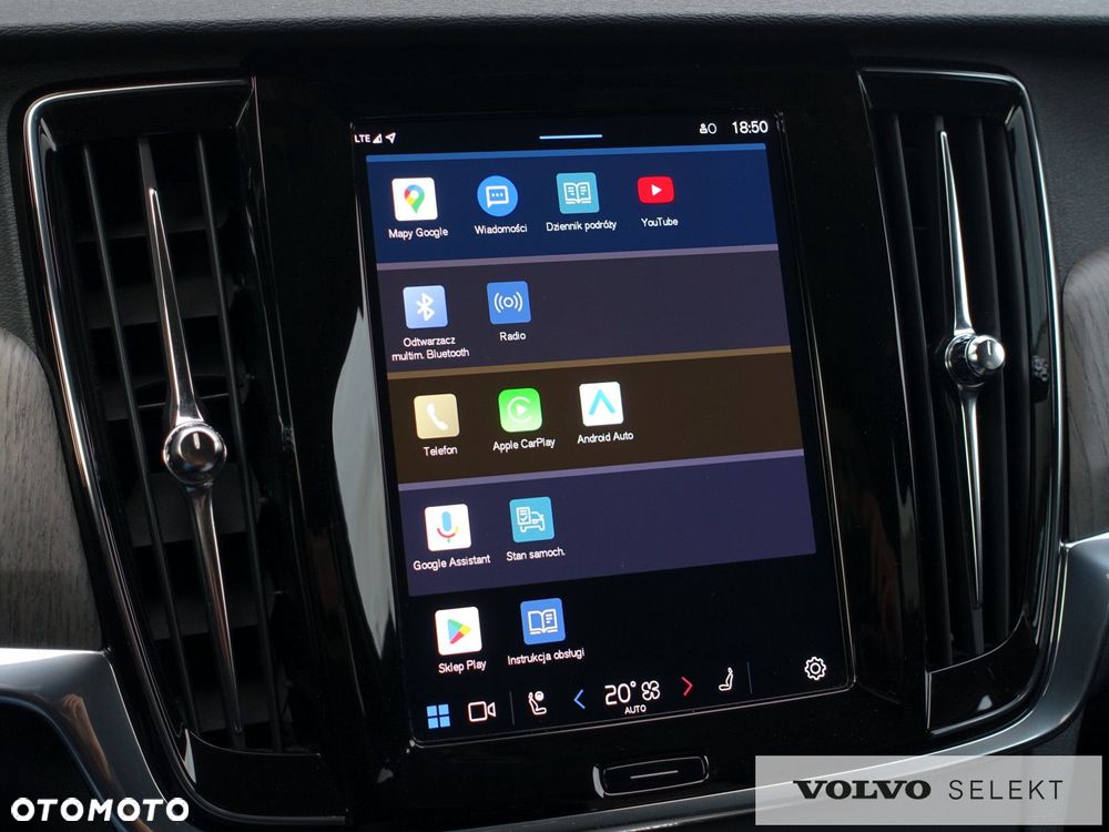 Volvo V90 Cross Country - 28