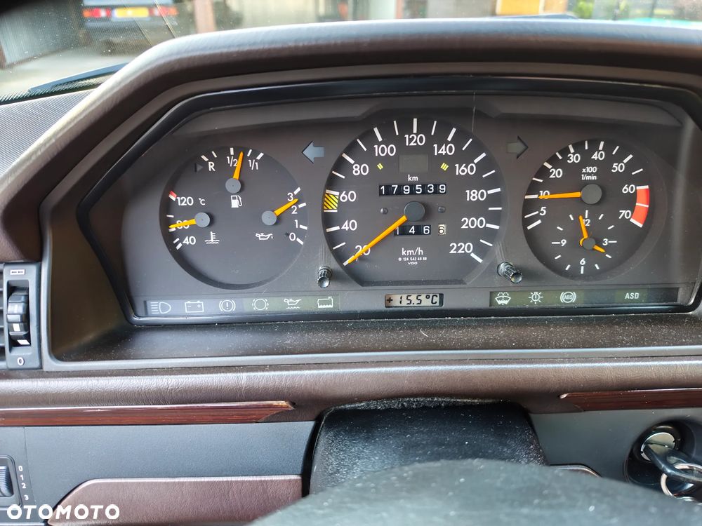 Mercedes-Benz W124 (1984-1993) - 13