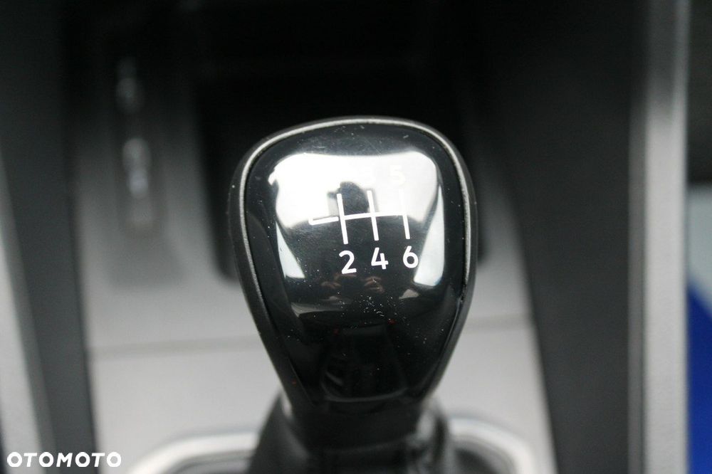 Volkswagen Caddy - 27
