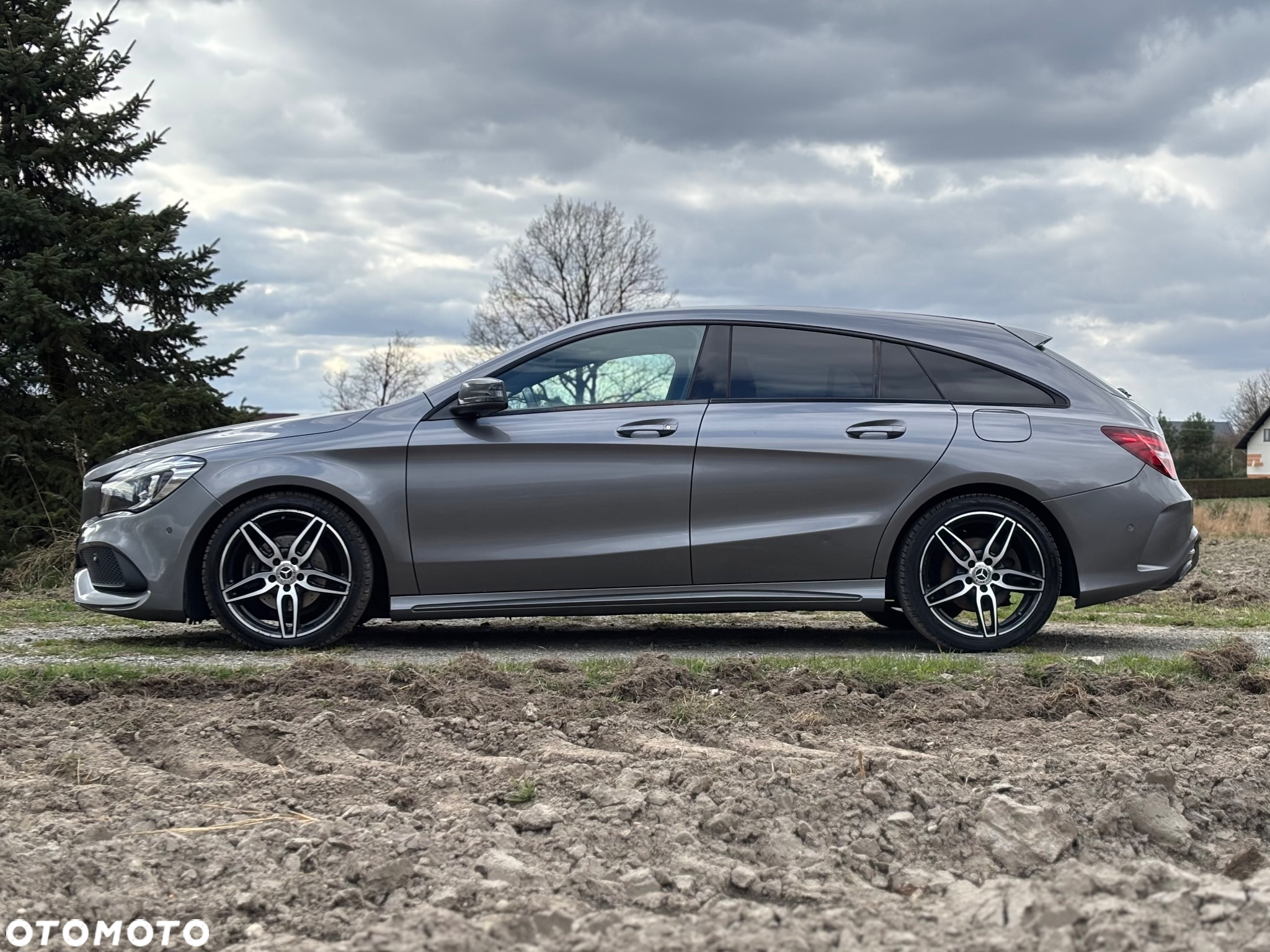 Mercedes-Benz CLA 180 7G-DCT - 28