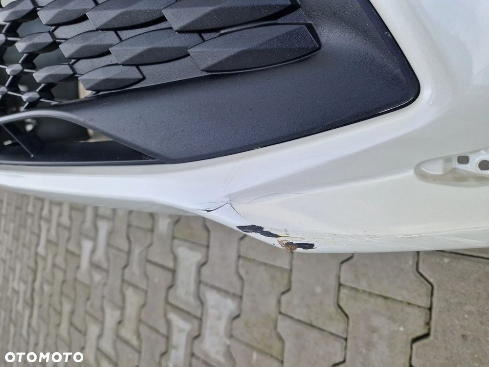 Zderzak Toyota Corolla XII E210 E21 sedan - 11