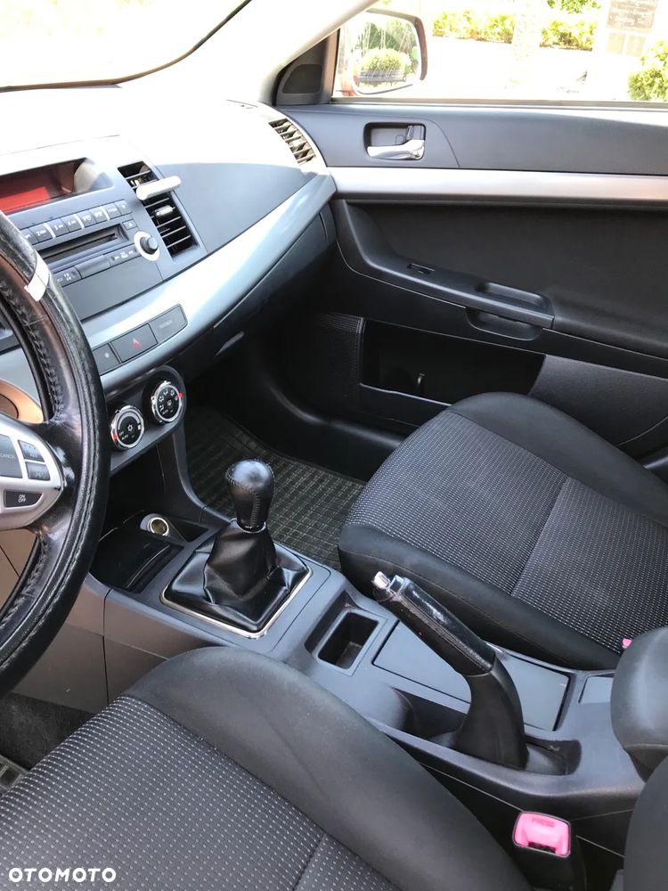 Mitsubishi Lancer 1.8 Invite - 13
