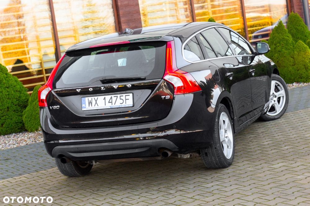 Volvo V60 T3 Momentum - 10