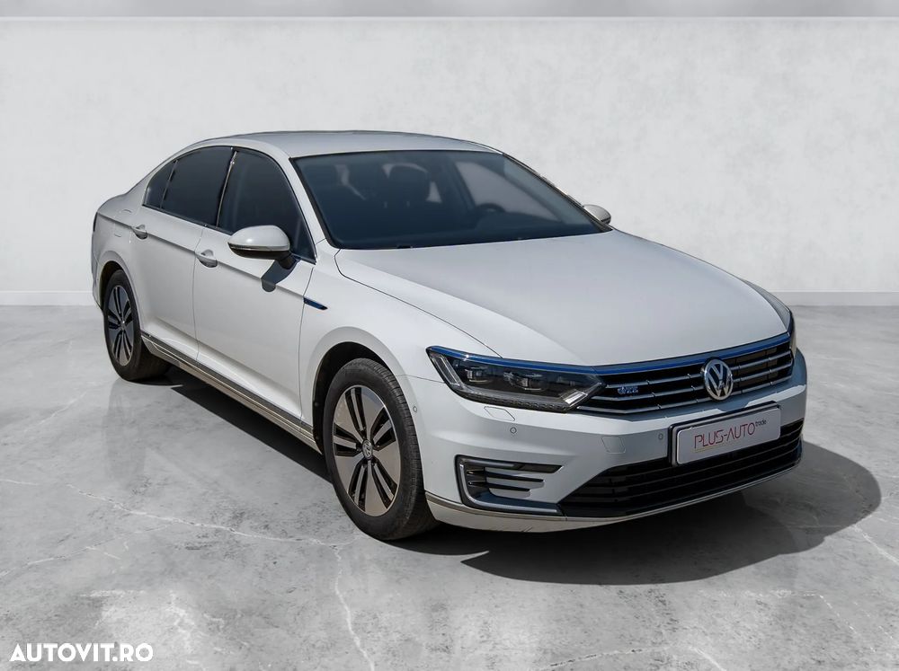 Volkswagen Passat 1.4 TSI DSG GTE - 1