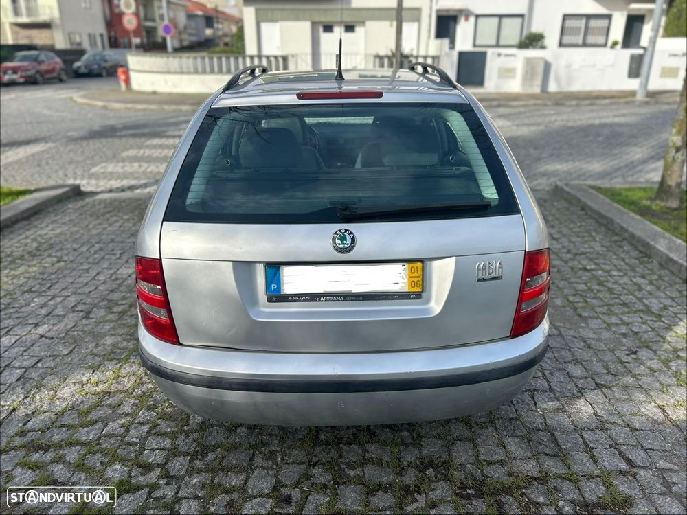 Skoda Fabia Break 1.4 Comfort - 7