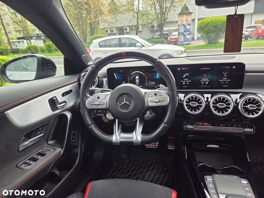 Mercedes-Benz CLA - 24