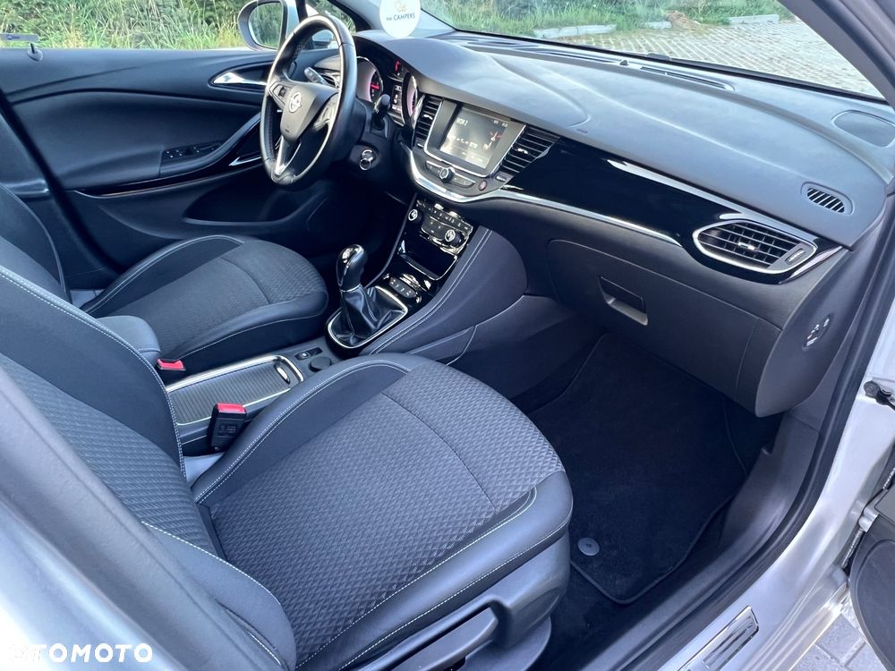 Opel Astra 1.4 Turbo Innovation - 24