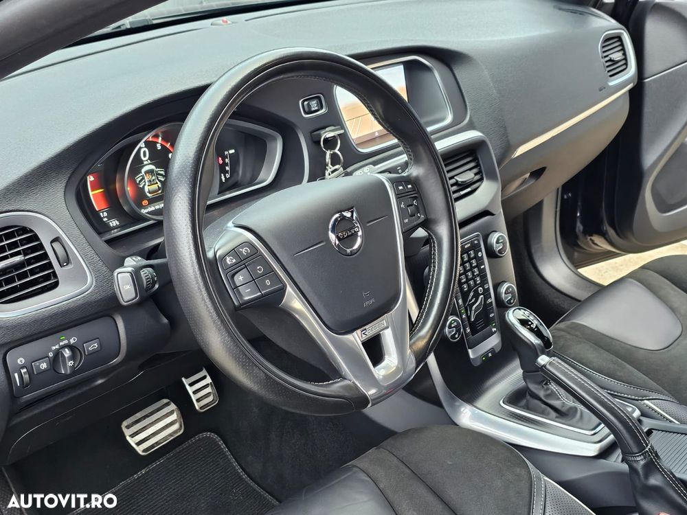 VOLVO V40 2019 — imagine 6