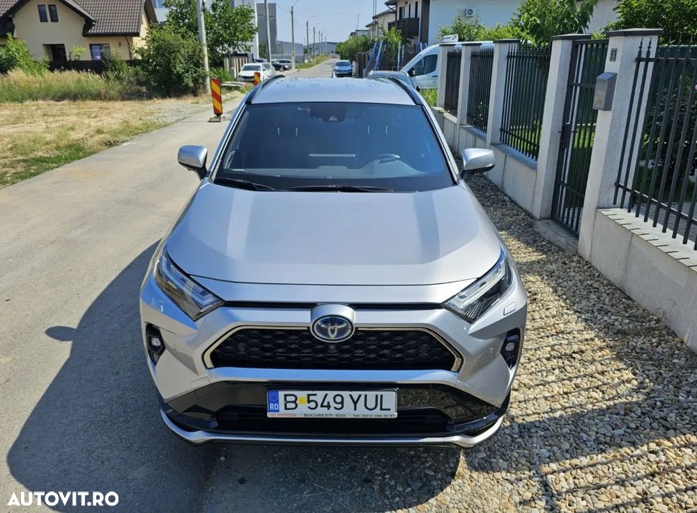 Toyota RAV4 - 1