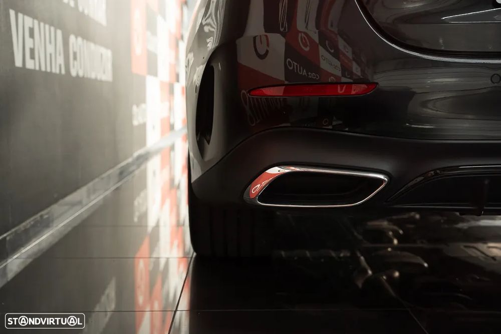 Mercedes-Benz E 300 e AMG Line - 11