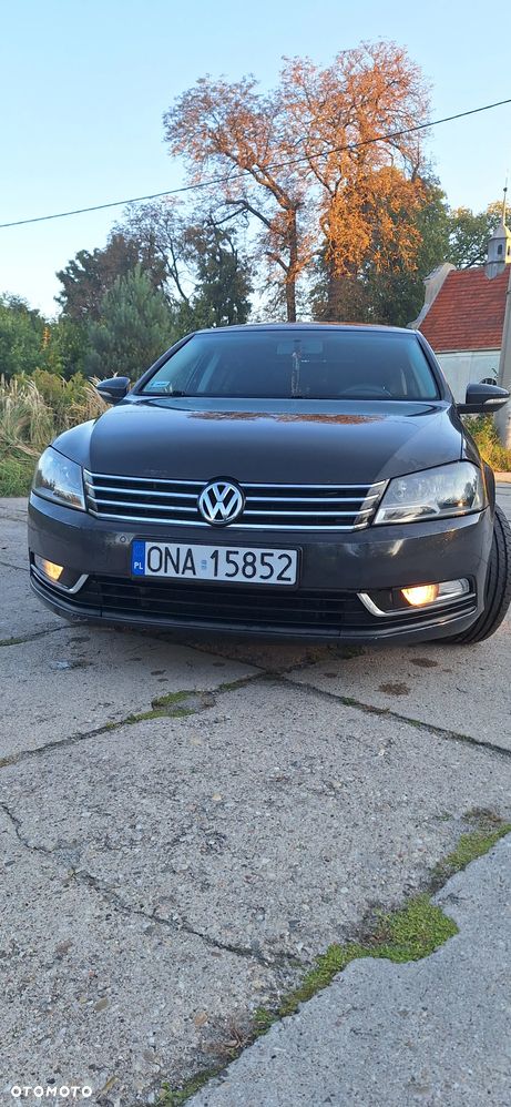 Volkswagen Passat - 2