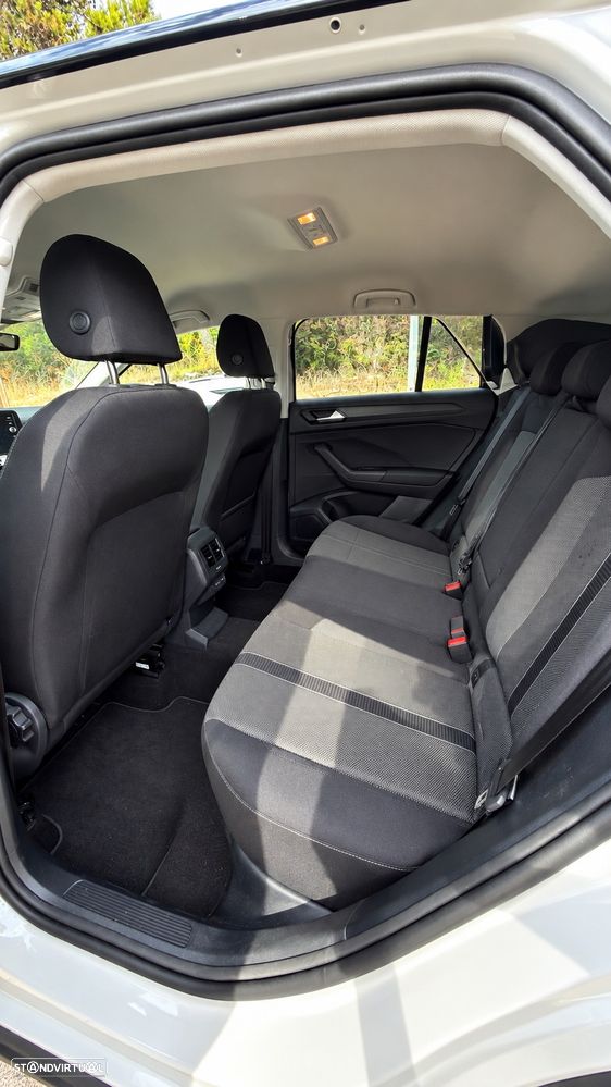 VW T-Roc 1.5 TSI Urban DSG - 4