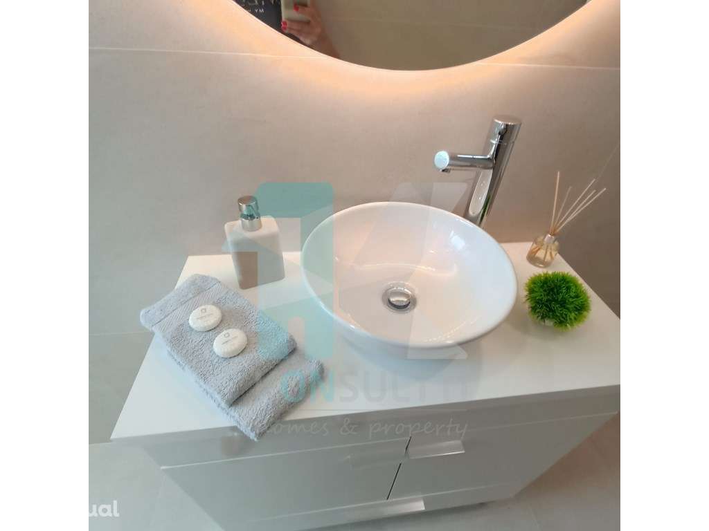 Apartamento T3 com varanda totalmente renovado junto ao Hospital da... - Grande imagem: 4/4