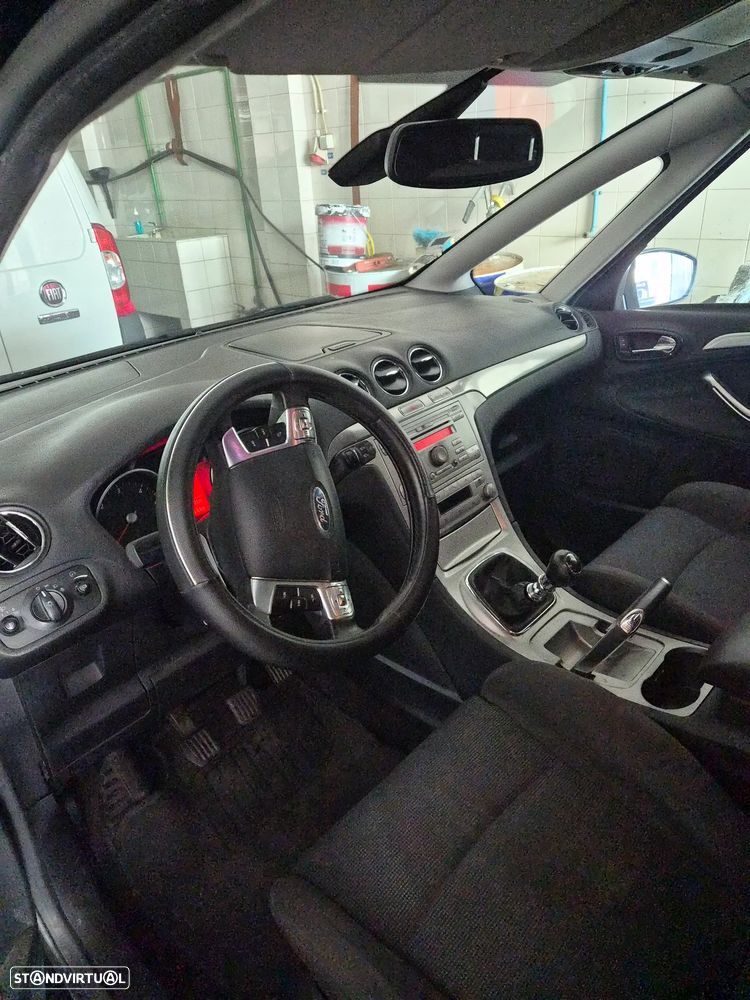 Ford S-Max - 5