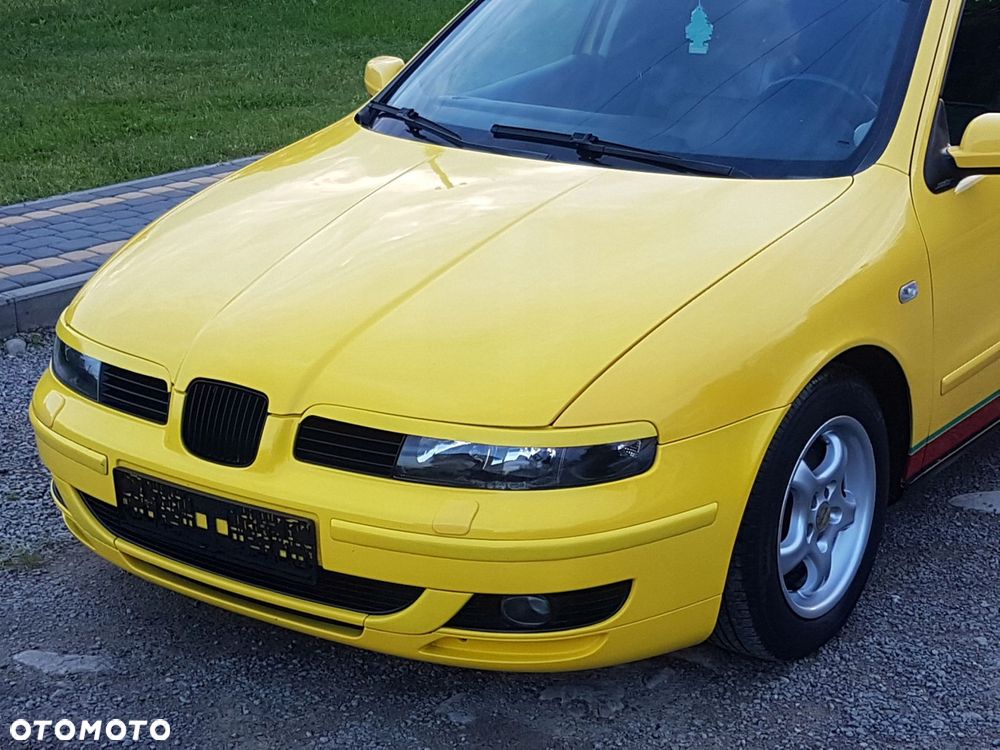 TOLEDO LEON I 98- KLAPA TYŁ TYLNY ŻÓŁTY LS1H - 11