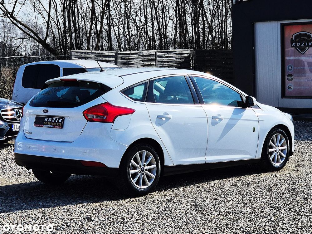 Ford Focus - 8
