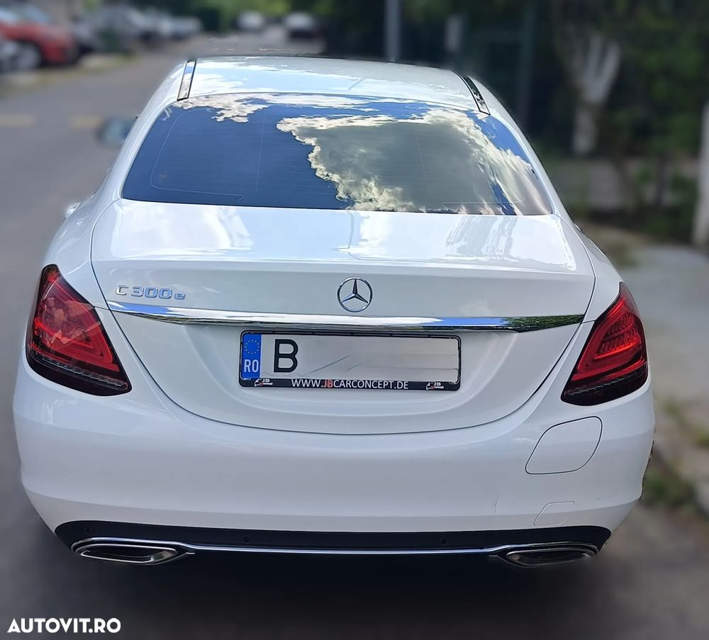Mercedes-Benz C 300 e 4MATIC 9G-TRONIC - 5