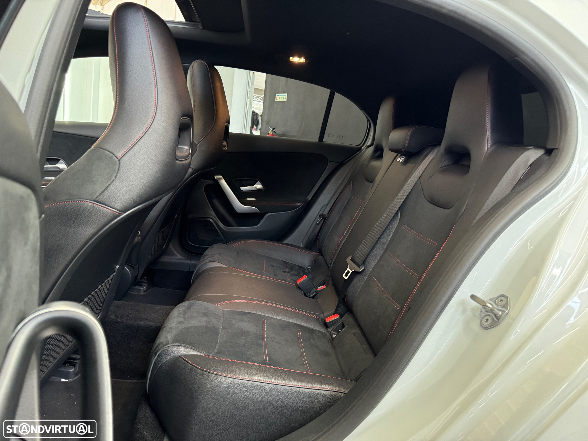 Mercedes-Benz A 180 d 7G-DCT AMG Line - 8