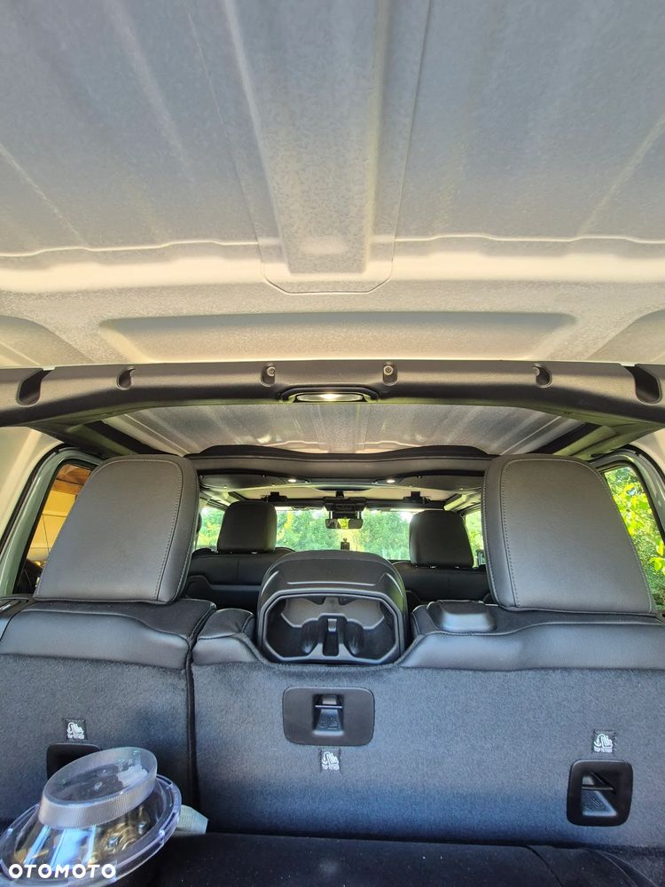 Jeep Wrangler - 26