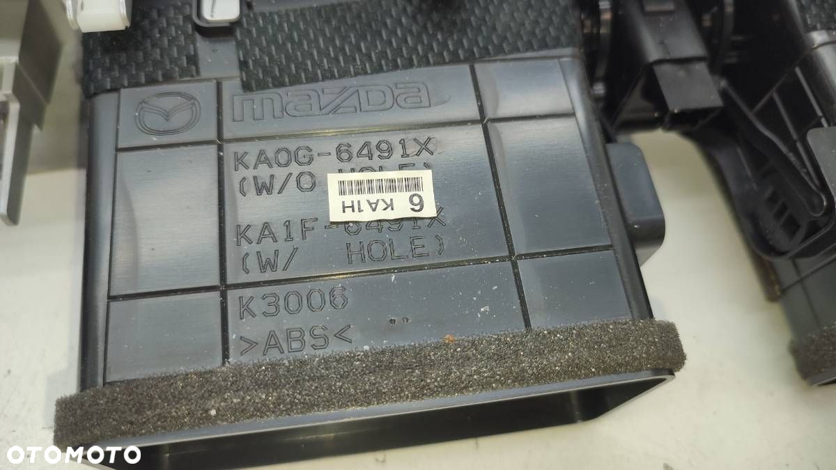 KRATKA NAWIEWU ŚRODKOWA LISTWA DEKOR DESKI MAZDA CX-5 I EUROPA KA0G-6491X - 5