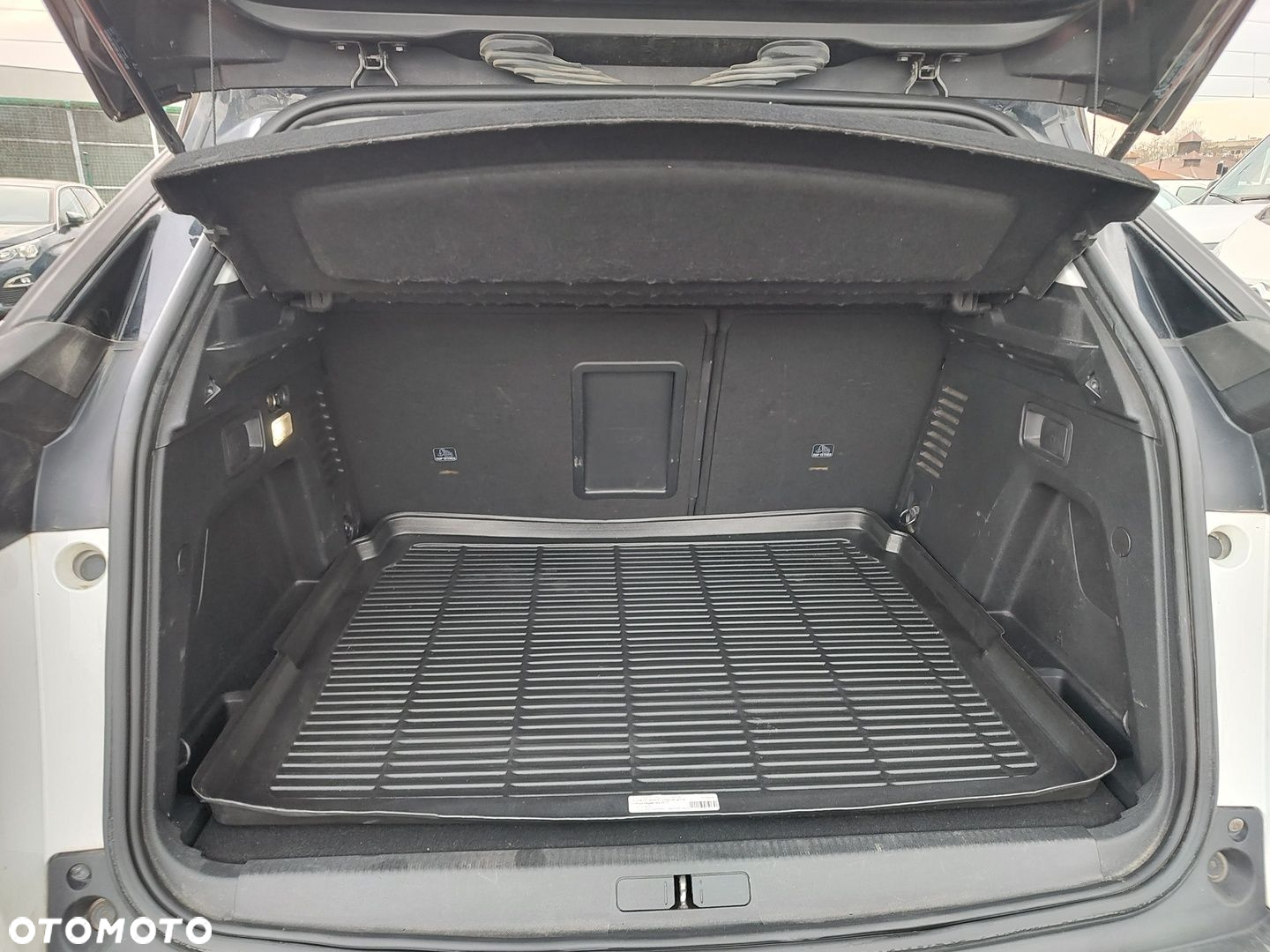 Peugeot 3008 1.2 PureTech Active - 10