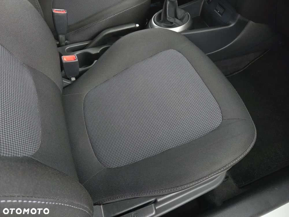 Hyundai i20 1.2 Fifa World Cup Edition - 12