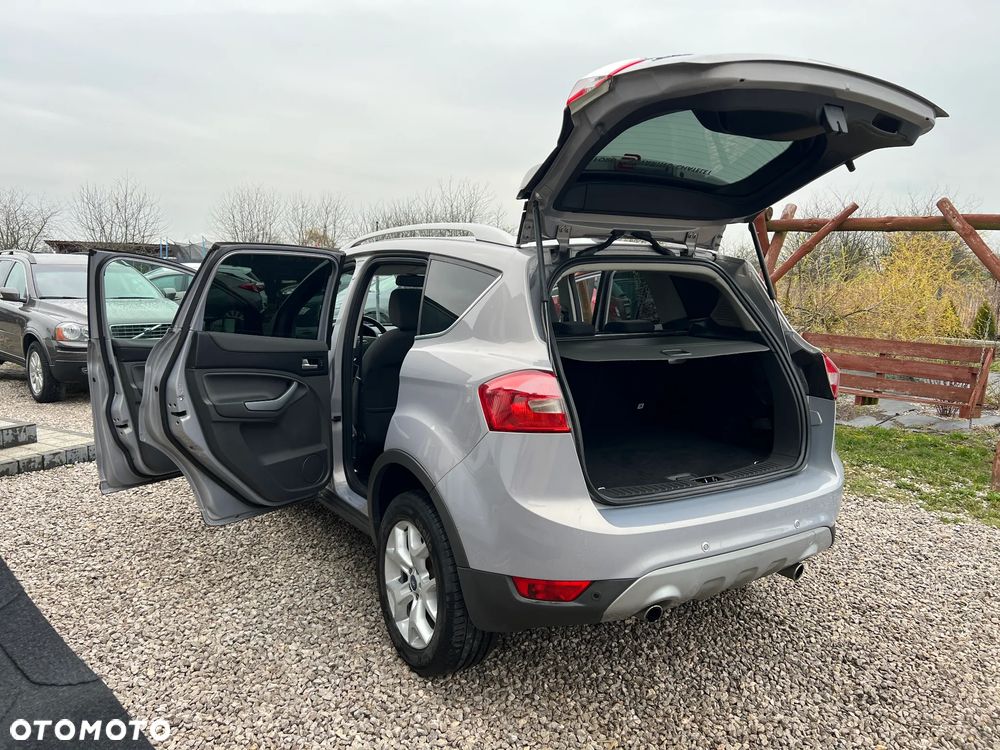 Ford Kuga 2.0 TDCi 2x4 Titanium - 22