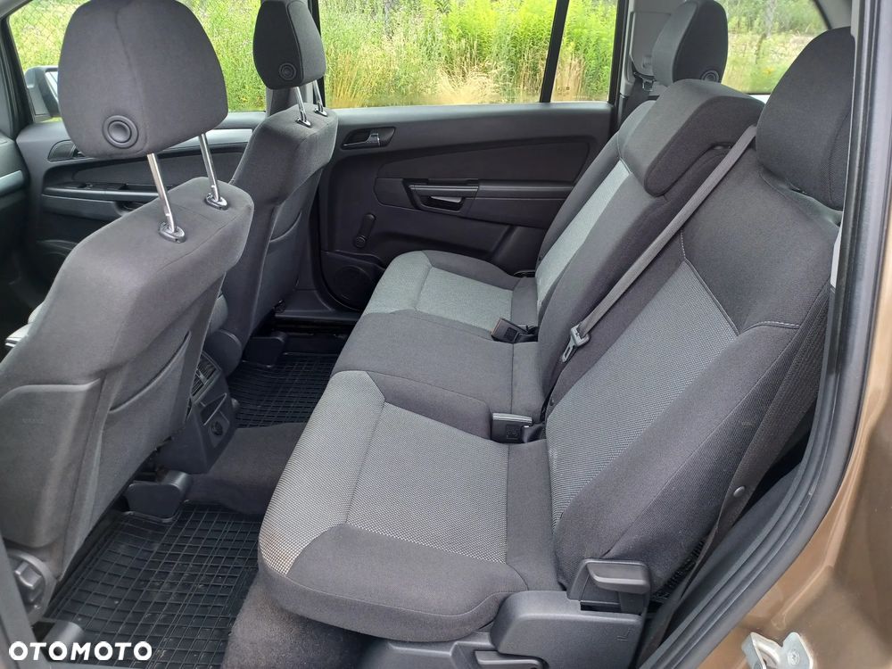 Opel Zafira 1.6 ecoFLEX Family - 29