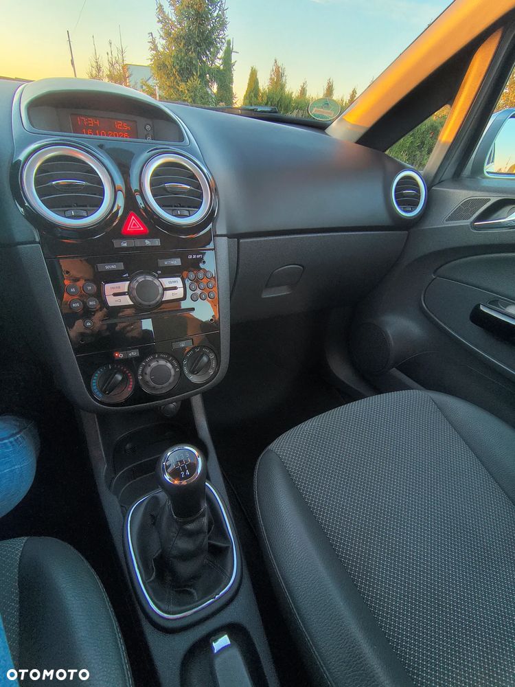 Opel Corsa - 16